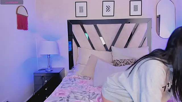 Violettaa Stone online show from 04-22-26, 03:31