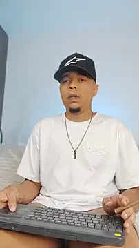 Snapshot of Randdy_333 chatting on 03-12-26, 05:35 Randdy 333 online show from 03-12-26, 05:35