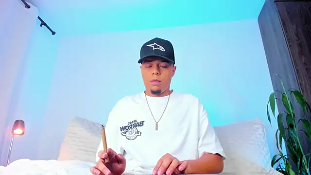 Snapshot of Randdy_333 chatting on 03-17-26, 05:55 Randdy 333 online show from 03-17-26, 05:55