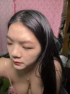 Snapshot of AYW-22 chatting on 04-03-26, 03:21 AYW-22 online show from 04-03-26, 03:21