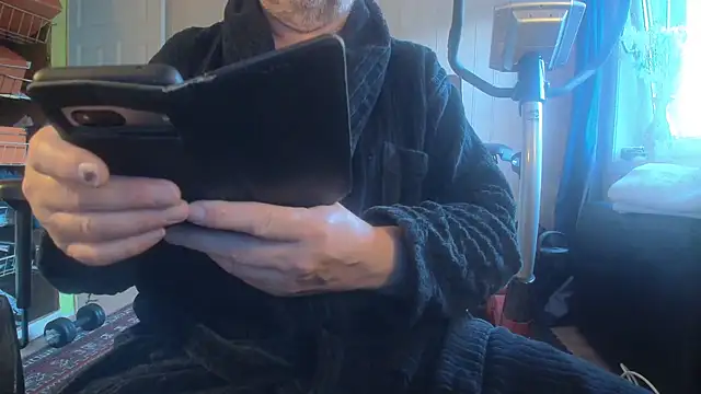 Snapshot of Buggemann chatting on 06-28-26, 03:01 Buggemann online show from 06-28-26, 03:01