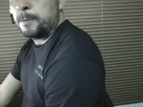 Snapshot of Sergiomachine69 chatting on 06-18-26, 01:50 Sergiomachine69 online show from 06-18-26, 01:50