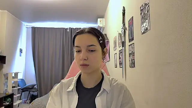 KateMiragee online show from 05-18-26, 09:37