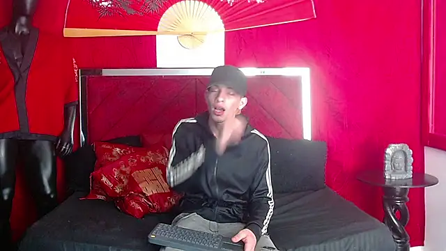 Naughty Couple13 online show from 03-14-26, 12:32