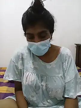 Snapshot of Amisha-35 chatting on 06-19-26, 12:42 Amisha-35 online show from 06-19-26, 12:42