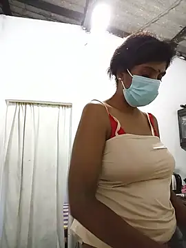 Snapshot of Amisha-35 chatting on 07-24-26, 02:15 Amisha-35 online show from 07-24-26, 02:15