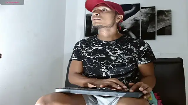 Snapshot of chrisramosv chatting on 03-13-26, 10:49 chrisramosv online show from 03-13-26, 10:49