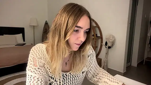 RoxyWet online show from 03-25-26, 07:31