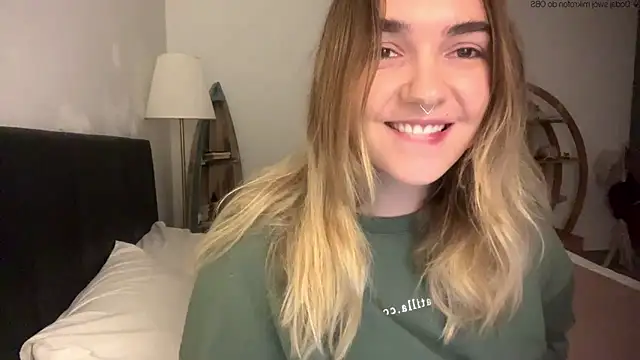RoxyWet online show from 05-11-26, 02:45