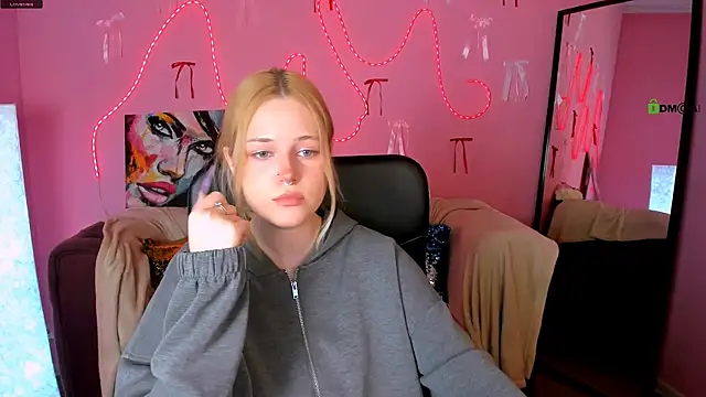 trixy melison online show from 04-04-26, 09:18