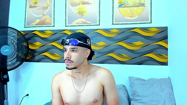 Leon Hotx online show from 04-21-26, 07:28