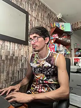jhosuamoore online show from 07-21-26, 08:33