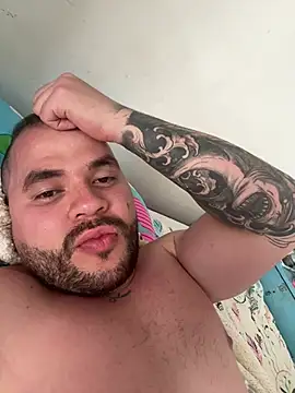 Snapshot of Axel_Dominus chatting on 06-29-26, 01:33 Axel Dominus online show from 06-29-26, 01:33