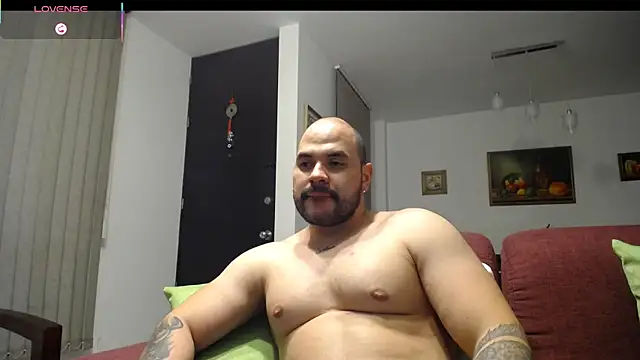 Snapshot of Axel_Dominus chatting on 07-25-26, 12:09 Axel Dominus online show from 07-25-26, 12:09
