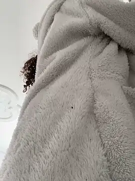 LINDA EF online show from 04-12-26, 12:10