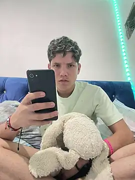 Theus26  online show from 03-31-26, 12:01