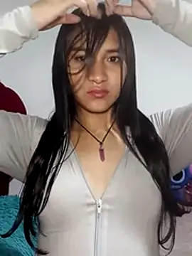 Snapshot of KarolaMendez chatting on 07-01-26, 01:07 KarolaMendez online show from 07-01-26, 01:07
