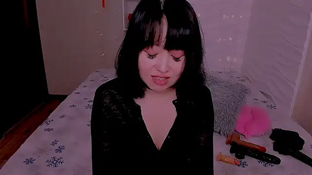 Snapshot of Akiko_Yun chatting on 07-11-26, 12:46 Akiko Yun online show from 07-11-26, 12:46