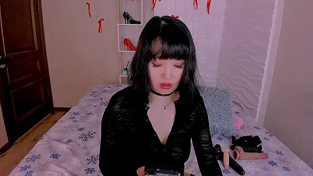 Snapshot of Akiko_Yun chatting on 07-17-26, 12:39 Akiko Yun online show from 07-17-26, 12:39