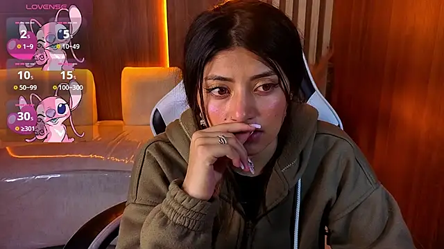 Lia queen tx online show from 04-17-26, 02:47