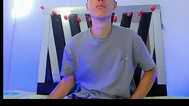 latinlove2005 online show from 03-16-26, 03:05