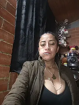 Snapshot of Alexandrina chatting on 07-05-26, 01:29 Alexandrina online show from 07-05-26, 01:29