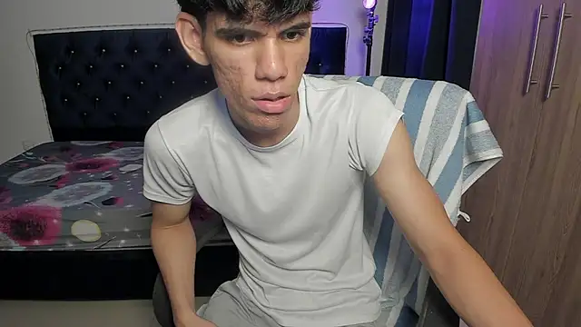 Josy 11 online show from 04-24-26, 01:30