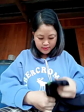 Snapshot of halenka_00 chatting on 03-15-26, 01:33 halenka 00 online show from 03-15-26, 01:33