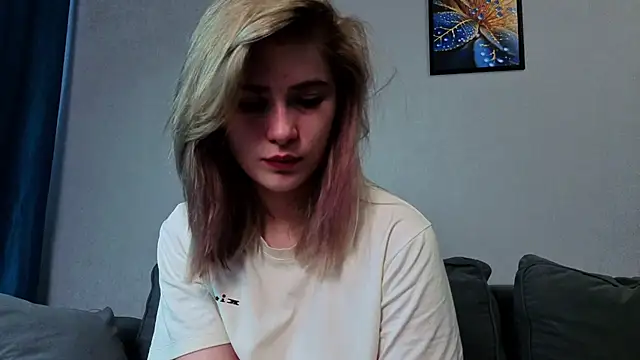 Snapshot of ivygenesis chatting on 06-25-26, 04:45 ivygenesis online show from 06-25-26, 04:45