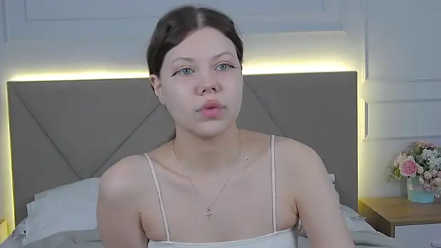 Sophie Rays online show from 04-12-26, 04:06