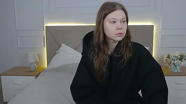 Sophie Rays online show from 06-02-26, 03:41