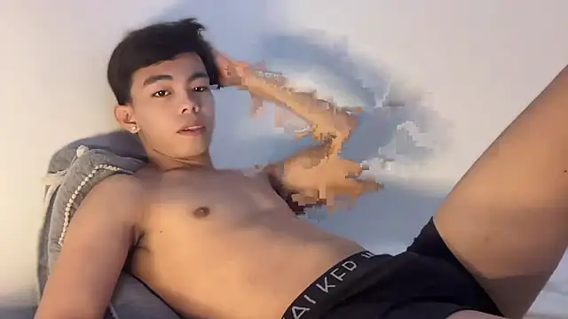 Snapshot of hottasianboy chatting on 03-15-26, 12:55 hottasianboy online show from 03-15-26, 12:55