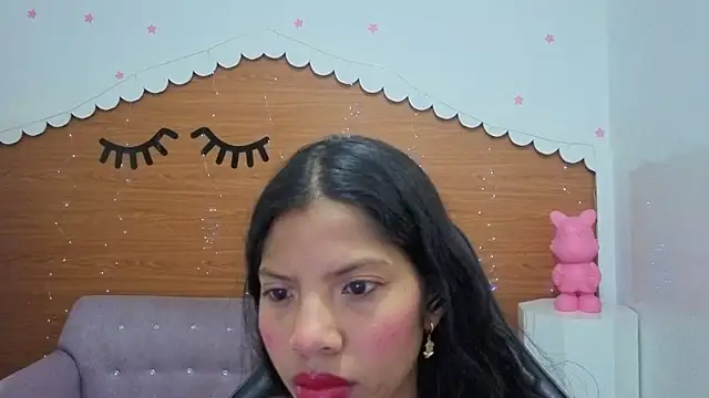Snapshot of emily_smith_t chatting on 05-07-26, 07:41 emily smith t online show from 05-07-26, 07:41