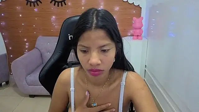 Snapshot of emily_smith_t chatting on 05-29-26, 12:47 emily smith t online show from 05-29-26, 12:47