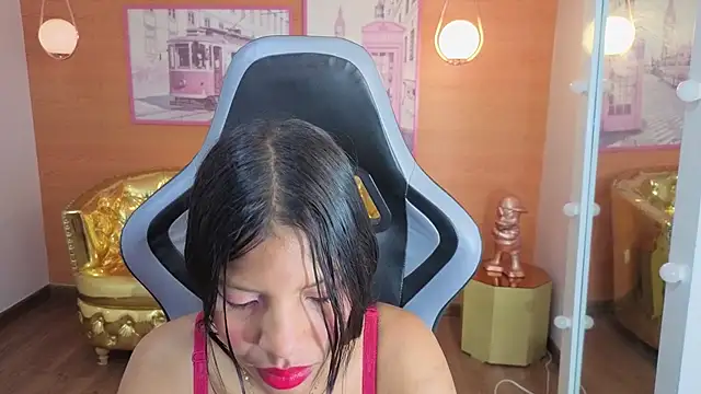Snapshot of emily_smith_t chatting on 07-02-26, 12:22 emily smith t online show from 07-02-26, 12:22