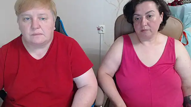 Snapshot of Lindy-Jeanie chatting on 07-23-26, 08:29 Lindy-Jeanie online show from 07-23-26, 08:29