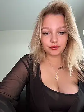 Snapshot of bettyloveu chatting on 06-04-26, 07:47 bettyloveu online show from 06-04-26, 07:47