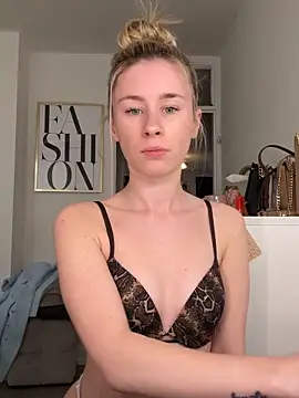 GoldenHoney online show from 04-12-26, 05:18