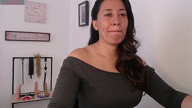 violeta scott online show from 03-26-26, 02:44