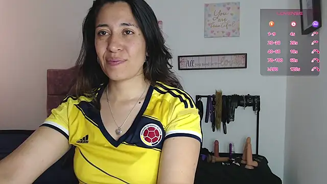 Snapshot of violeta_scott chatting on 06-27-26, 02:34 violeta scott online show from 06-27-26, 02:34