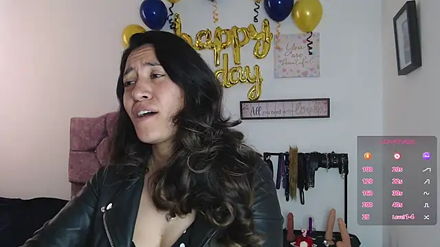 Snapshot of violeta_scott chatting on 06-30-26, 02:40 violeta scott online show from 06-30-26, 02:40