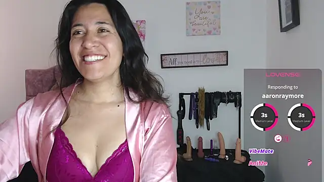 Snapshot of violeta_scott chatting on 07-19-26, 03:05 violeta scott online show from 07-19-26, 03:05