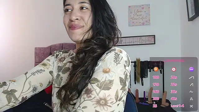 Snapshot of violeta_scott chatting on 07-24-26, 03:21 violeta scott online show from 07-24-26, 03:21