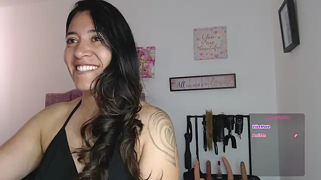Snapshot of violeta_scott chatting on 08-03-26, 04:11 violeta scott online show from 08-03-26, 04:11