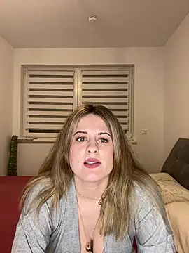 Snapshot of Mina_Foxx chatting on 03-15-26, 07:20 Mina Foxx online show from 03-15-26, 07:20