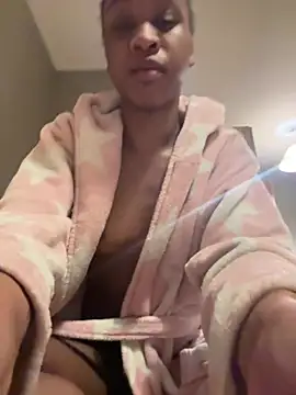 Halligirl online show from 03-13-26, 01:45