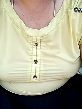 Snapshot of kalara_kail chatting on 05-13-26, 06:33 kalara kail online show from 05-13-26, 06:33