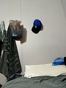 oliver00902 online show from 03-23-26, 12:20