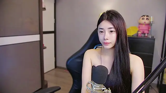 Snapshot of XiaoYuBao- chatting on 05-23-26, 05:28 XiaoYuBao- online show from 05-23-26, 05:28