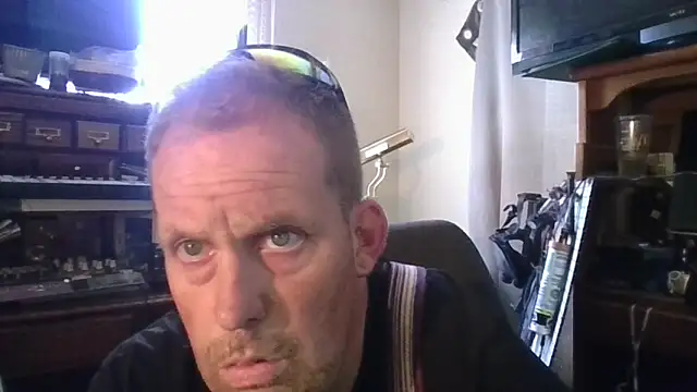 Snapshot of strokingjoe14585 chatting on 04-25-26, 06:49 strokingjoe14585 online show from 04-25-26, 06:49